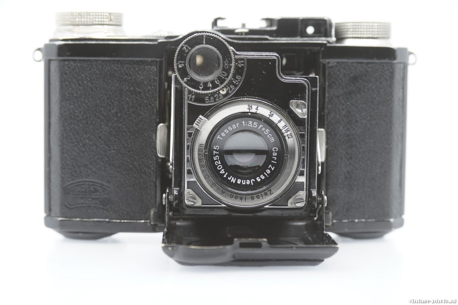 Zeiss Ikon: Deckrullo Baby Price Guide: estimate a camera value